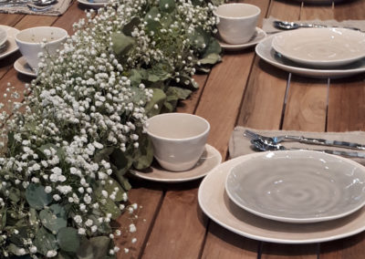 art de la table presentation vaisselle fleurs mariage